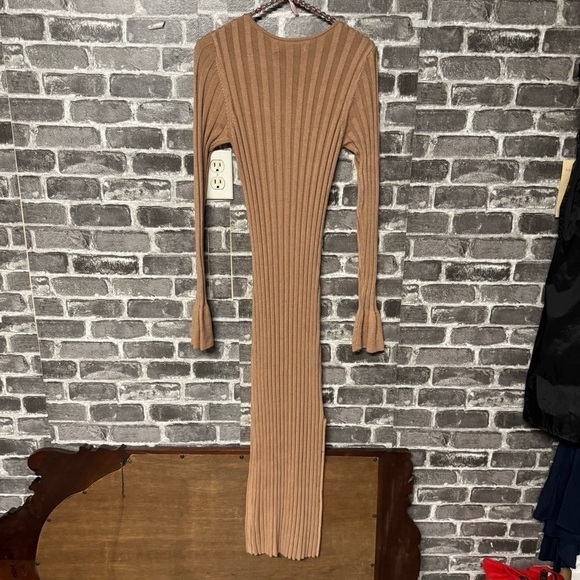 NWT Rachel Parcell WIDE RIB SWEATER DRESS camel brown bell sleeve slit ribbed - Picture 12 of 12